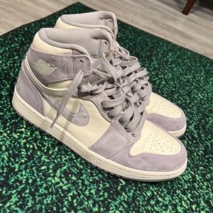 Jordan 1s High Premium “Atmosphere Grey”